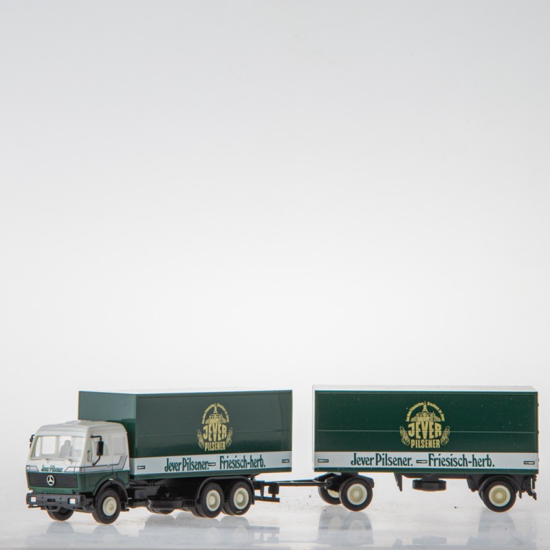 Koffer-H&auml;ngerzug