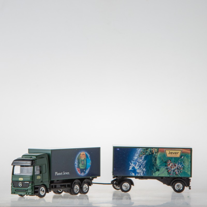 Koffer-H&auml;ngerzug