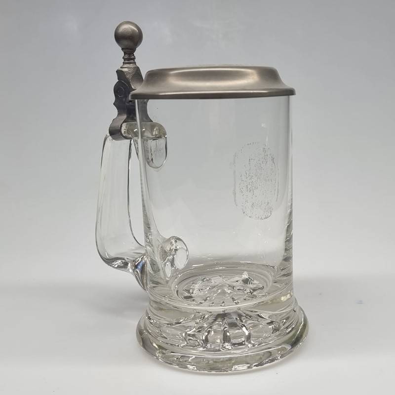 Glas (0,5l 150 Jahre Jever)